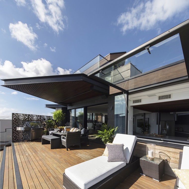 Outside Deck (© Adam Powell) Outside Deck (© Adam Powell)