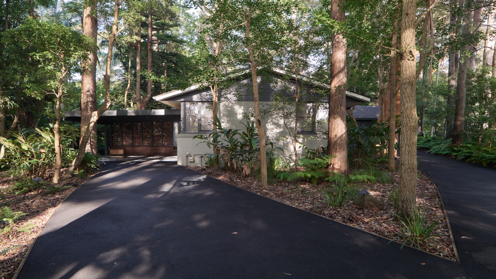 Wahroonga Residence (© Adam Powell) Wahroonga Residence (© Adam Powell)