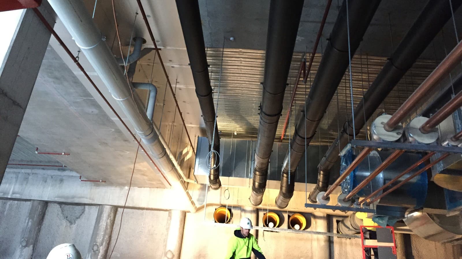 Northern Beaches Hospital, ceiling with Geberit pipes Northern Beaches Hospital, ceiling with Geberit pipes